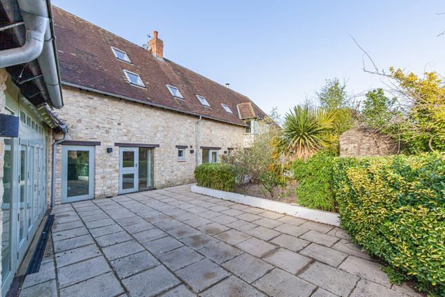 Barn conversion to rent in John Piers Lane, Oxford