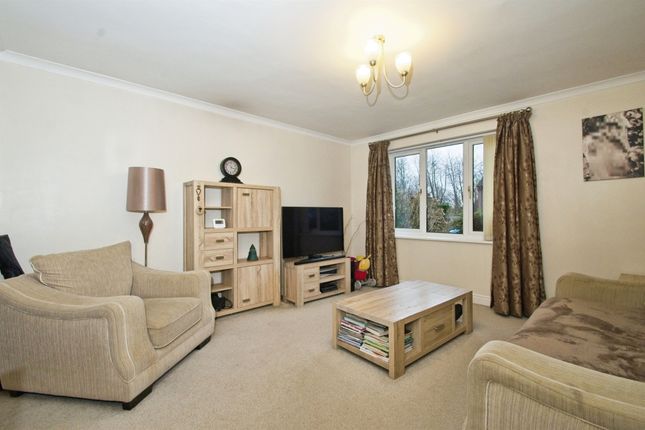 10, Bedavere Close, CARDIFF photo 3