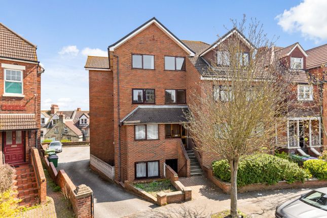 2-bed flat on Flat 4 Wiltie Court, 12-14, Wiltie Gardens, Kent, £235,000