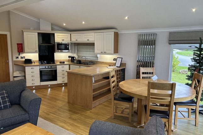 2-bed caravan on Glen Mhor, Wold View Country Park Pelham Road, Claxby, £99,995