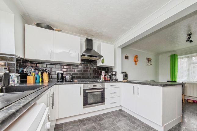 5, Edgar Avenue, Suffolk photo 3