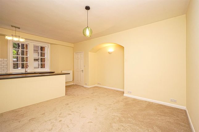 Flat 1B Highland Mansions, 117, Pevensey Road, St Leonards-On-Sea photo 3
