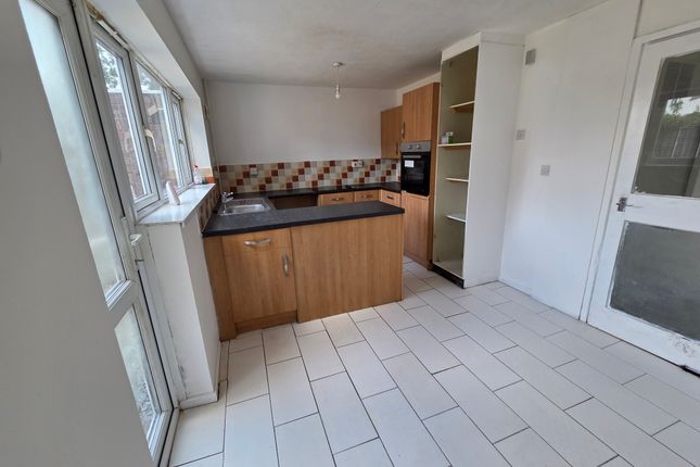 81, BIRMINGHAM photo 4
