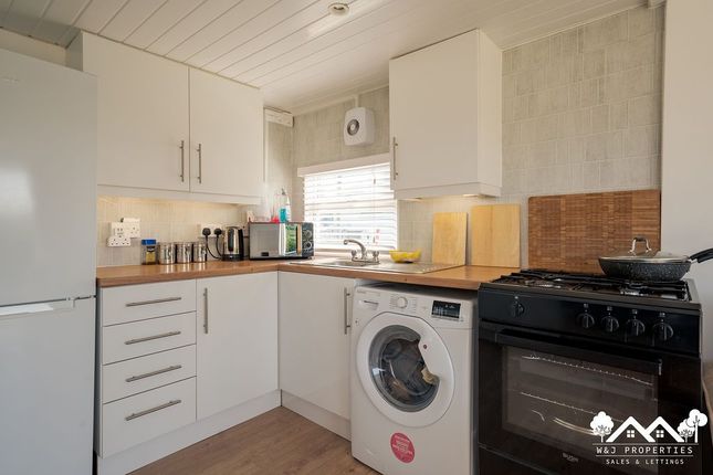 29, Lake View, Prescot photo 4