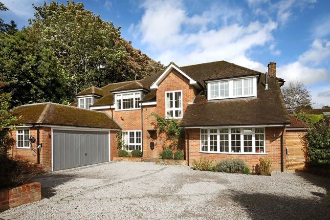Thumbnail Detached house to rent in Farm Grove, Knotty Green, Beaconsfield