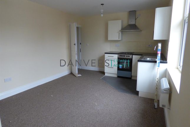 Flat to rent in Wilmington Road, Leicester