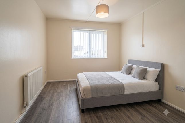 41, Selworthy Road, Manchester photo 3