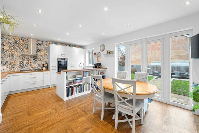 15 Fawcett Drive, Harrogate photo 2