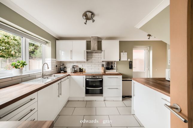10, Castle Crescent, Castle Bromwich photo 4