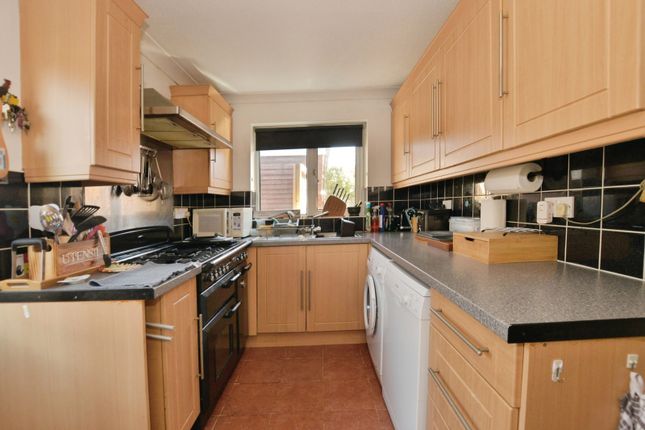 34, Leonard Road, New Romney photo 2