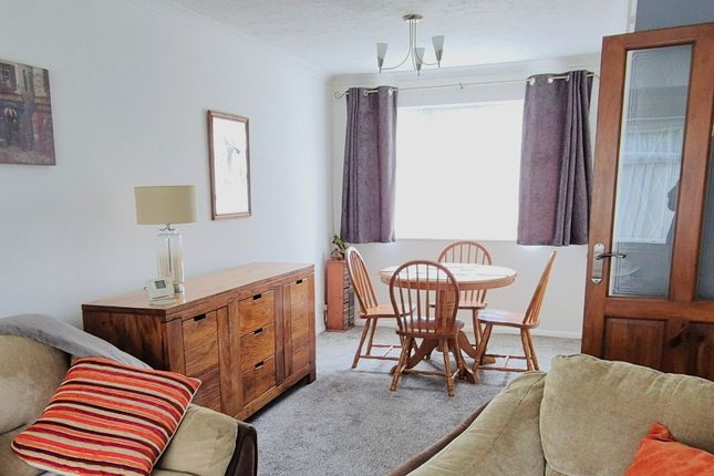 2, Folly Close, Hitchin photo 4