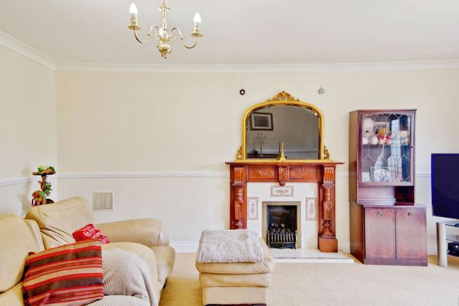 30, Westlake Avenue, Basildon photo 3