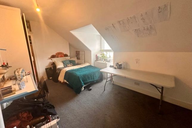 224, Lee High Road, London photo 3