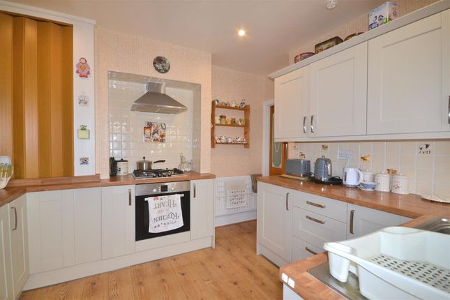 1, Coombe Avenue, Weymouth photo 2