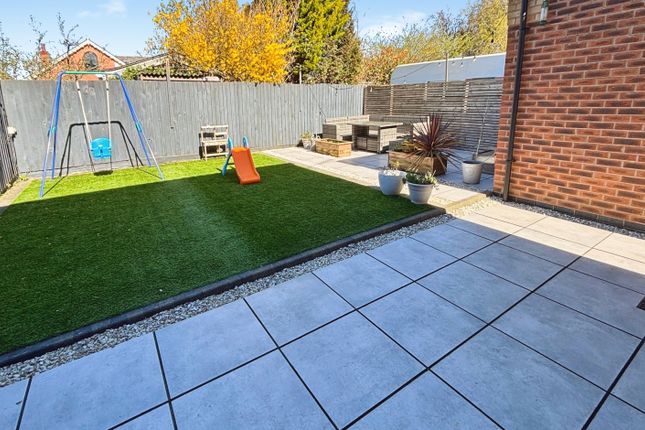 31, Flinders Way, Cherry Willingham photo 4