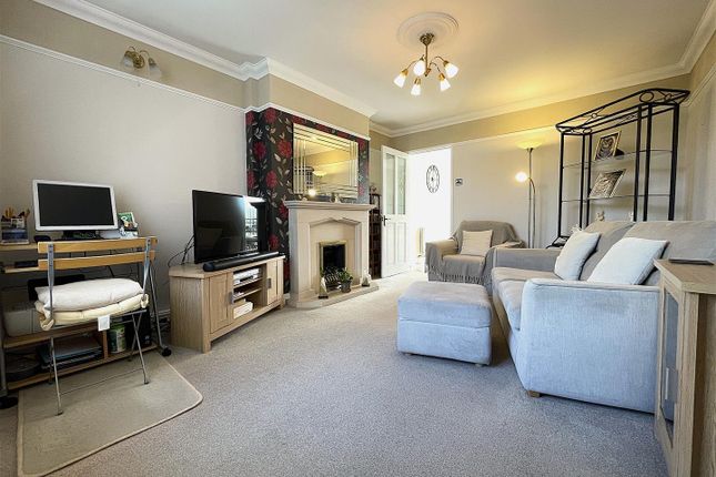 17, Croft Way, Selby photo 2