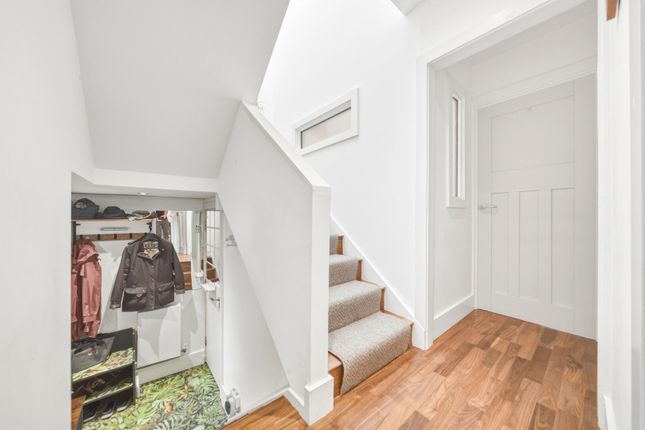 Clumber Crescent North, Nottingham photo 3