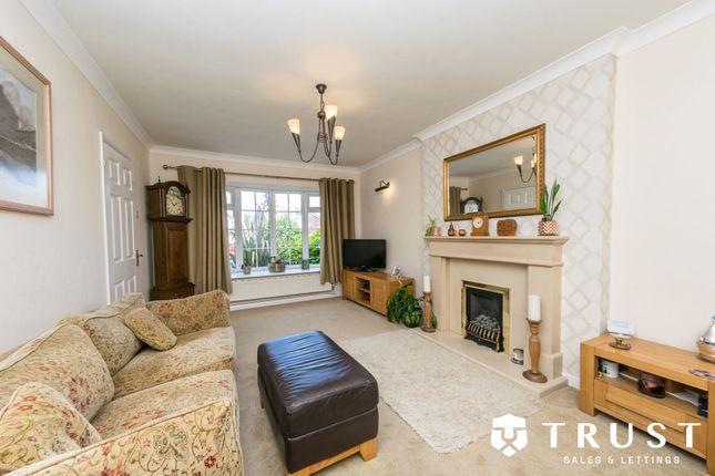 4 Fernhurst Close, Mirfield photo 4
