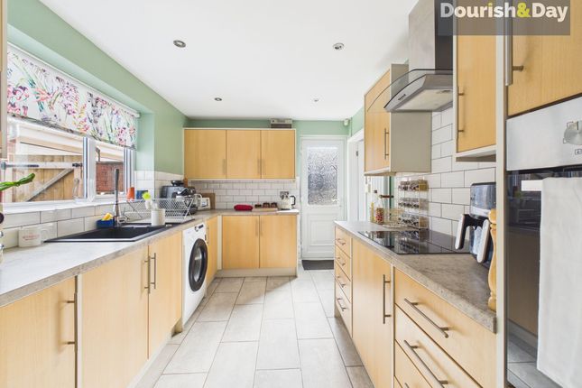 3 Delamere Lane, Stafford photo 3