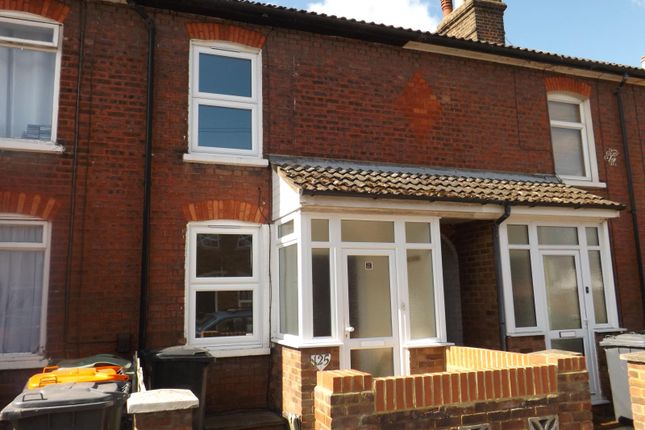 Detached house to rent in Victoria Street, Dunstable, Bedfordshire