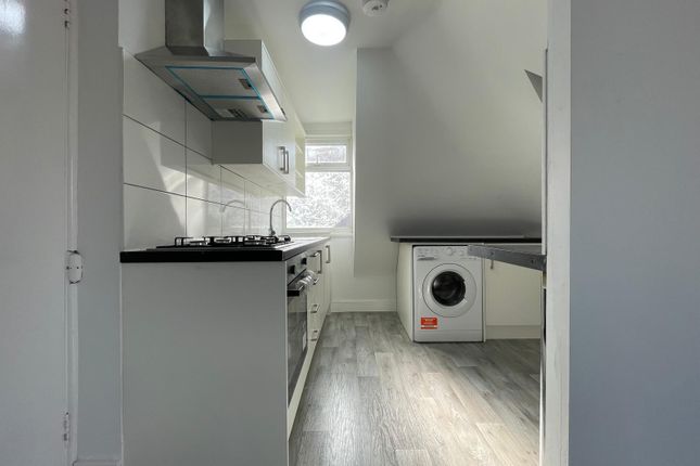 Cumberland Road, Hanwell photo 4