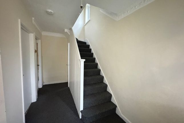 257, Bowerdean Road, High Wycombe photo 4