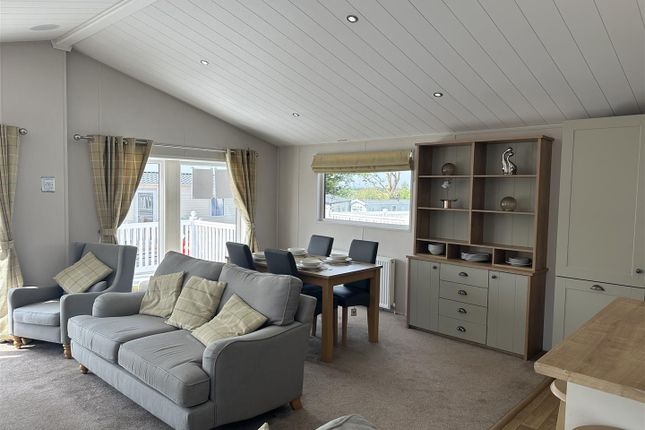 Willerby Everleigh, Tarka Holiday Park, Braunton Road, Barnstaple photo 4