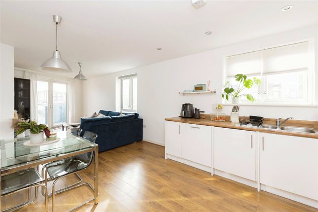 Flat for sale in Minter Road, Barking