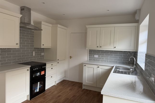 Gorwel, 24A Carmarthen Road, Llandeilo photo 2