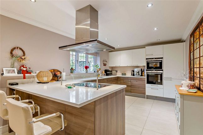 Oaklands, 52, Monks Lane, Berkshire photo 4