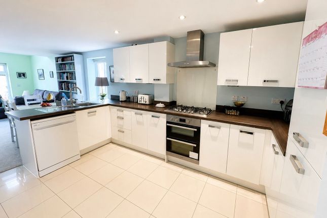 106, Celandine View, Soham photo 2
