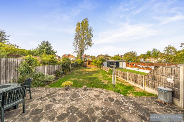 41 Pettits Boulevard, Romford photo 2