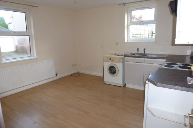 Flat 1, 50, Hall Street, Rhosllanerchrugog photo 4