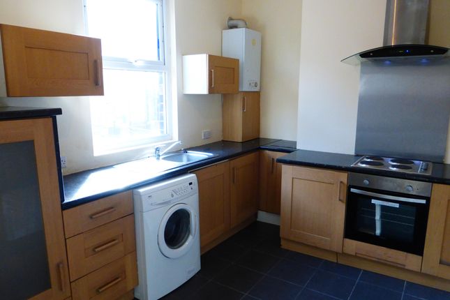 74, Kitson Street, LEEDS photo 3