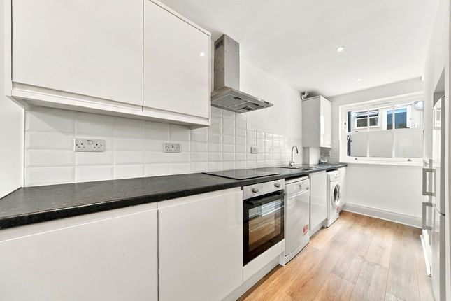 Flat 3, Forum Court, Libra Road, Bow photo 4