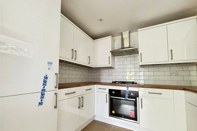 4 Brownlow Lodge,, Brownlow Road, Berkshire photo 3