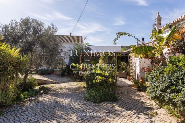 Villa for sale in Santa Catarina Da Fonte Do Bispo, 8800, Portugal