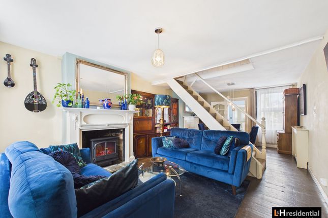 49 Drayton Road, Borehamwood photo 4