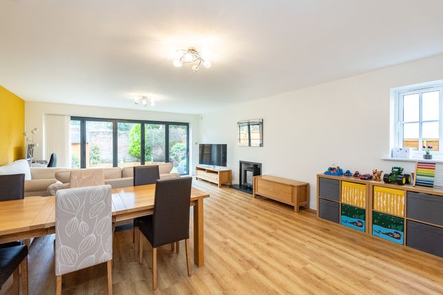 Victoria Cottage, Orchard Road, Dorking photo 4