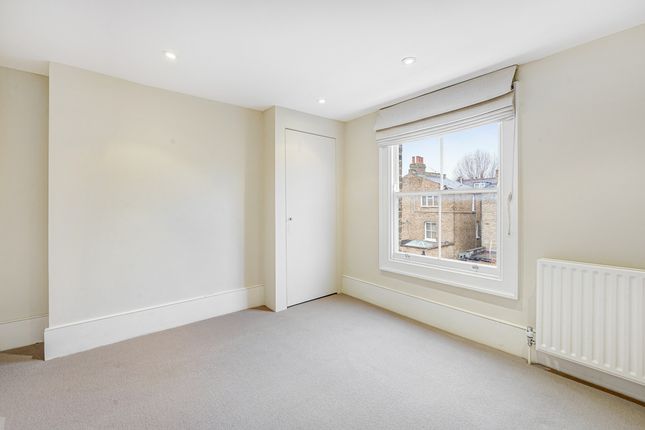 Terraced house to rent in Acfold Road, London