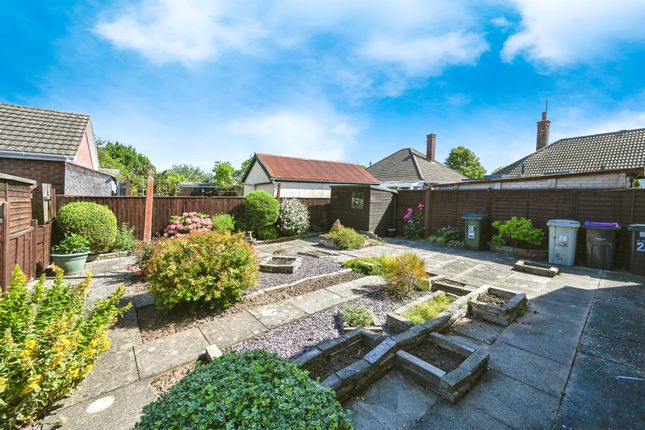 28, Saxby Avenue, Skegness photo 4