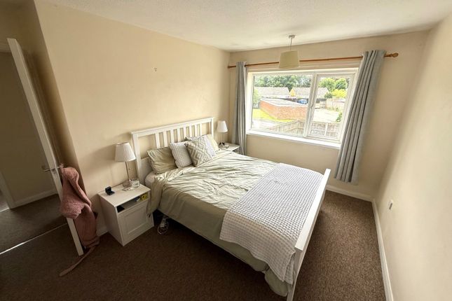8, Glebe Court, Southampton photo 4