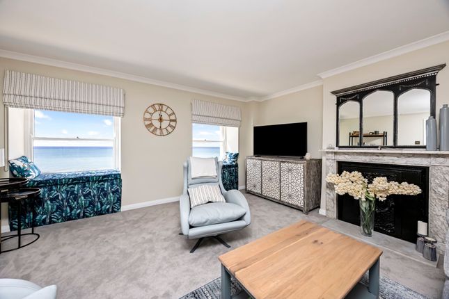 Flat 10, 12-13 Brunswick Terrace, Hove photo 4
