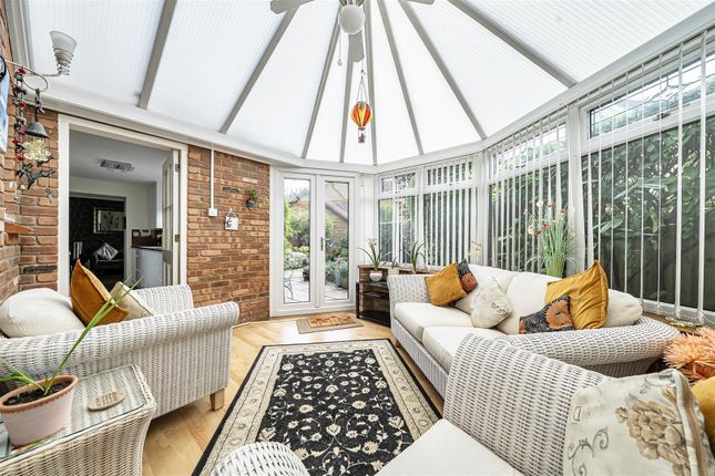 11, Admiralty Close, Gosport photo 4