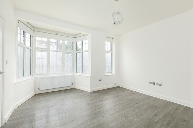 34, Park Crescent, Enfield photo 4