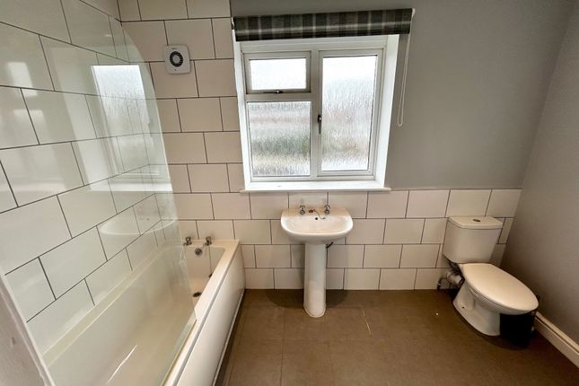 95, Queens Crescent, Great Yarmouth photo 5