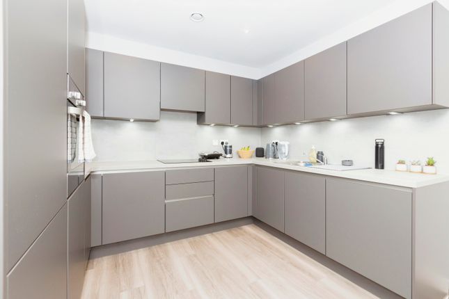 Thumbnail Flat for sale in Shipbuilding Way, London