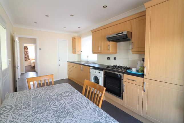 119, Wodecroft Road, Luton photo 4