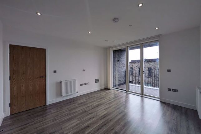 17 Stickle House, Creative Road, London photo 2