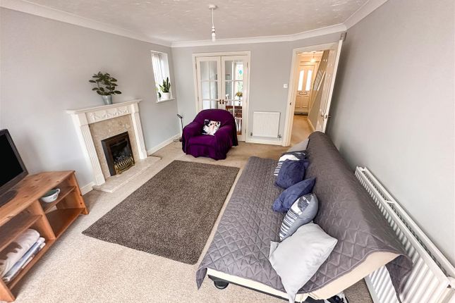 33, Orchard Close, Boulton Moor photo 3